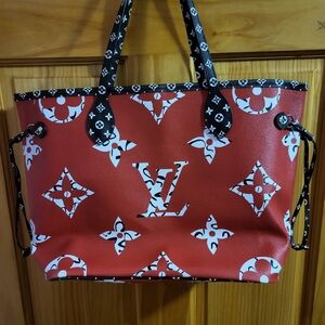 Womans large shoulder bag